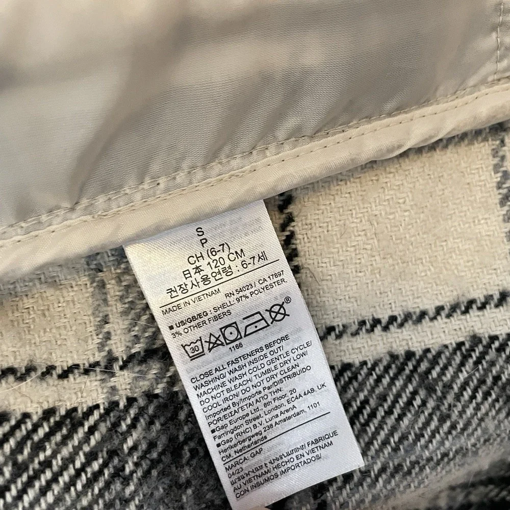 Gap Kids Plaid Shirt Jacket,‎ Black & White, Size Small